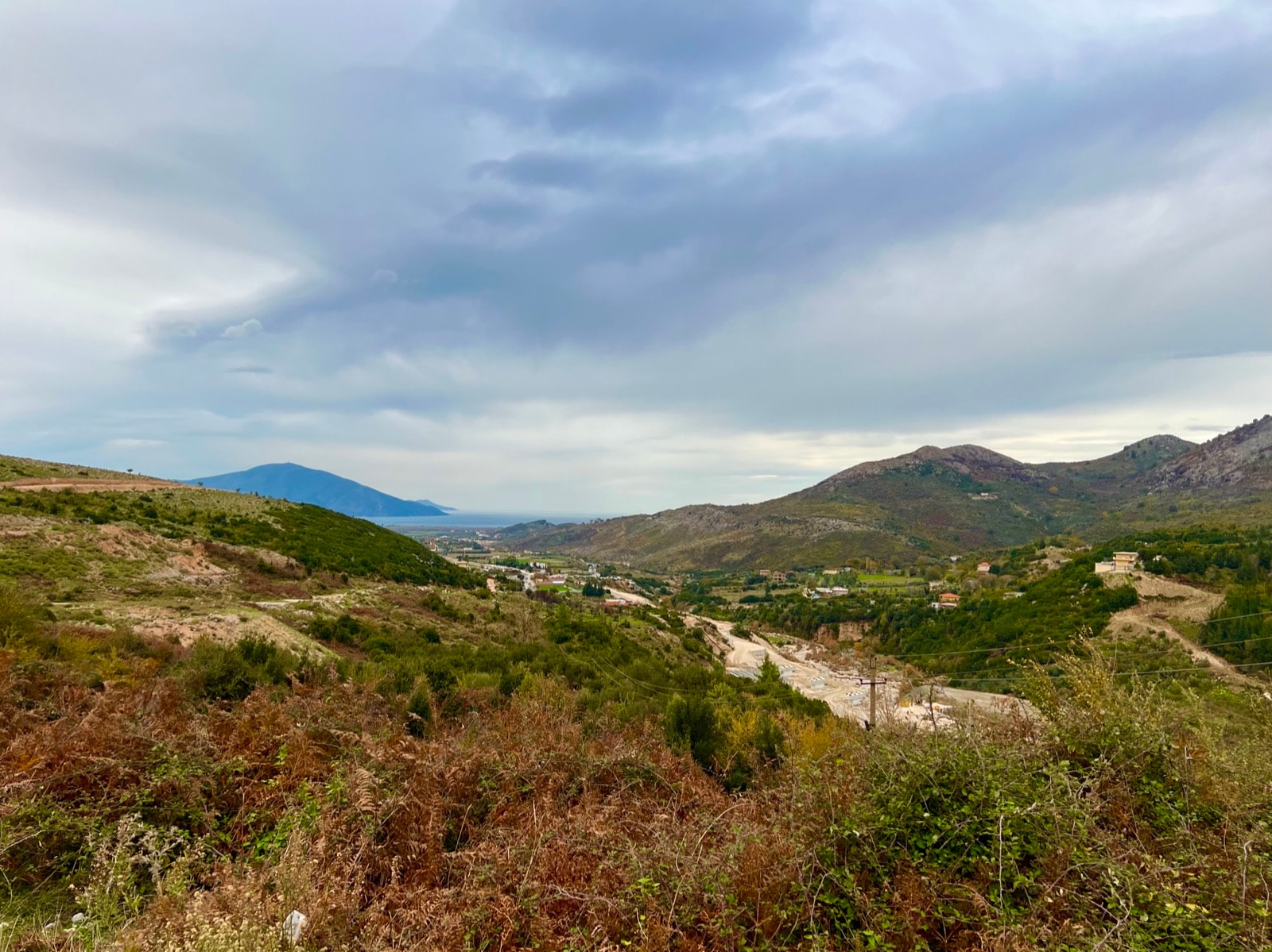 Tiranë to Orikum bus route